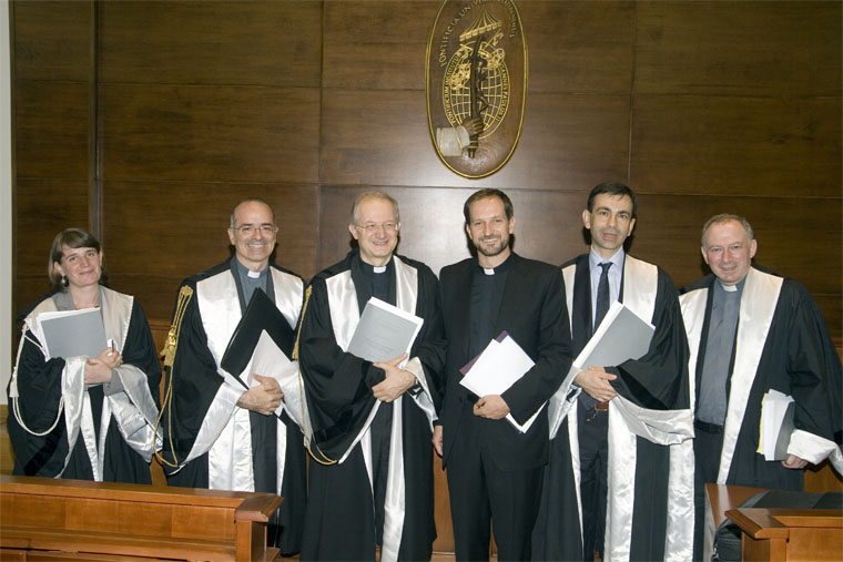 tribunal-tesis.jpg