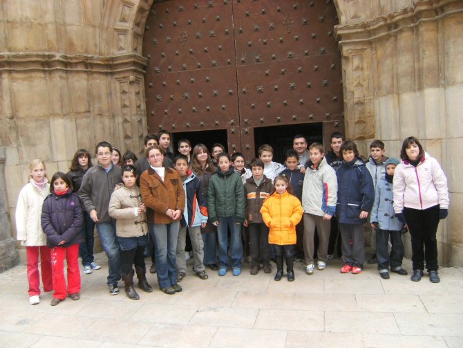 EL GRUPO DE CHICOS Y CHICAS QUE PEREGRINAMOS A SAN PABLO 